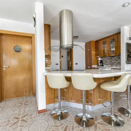 Casa Dahlgarden Pool - Jacuzzi Holiday home *