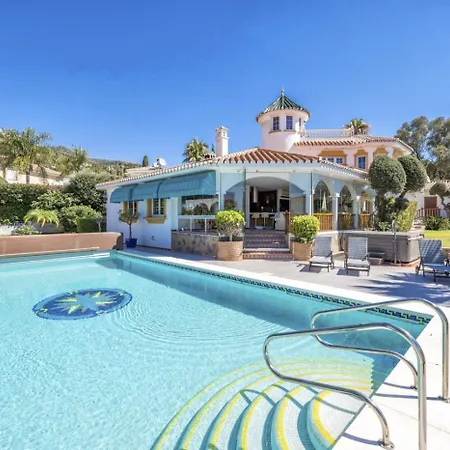 Casa Dahlgarden Pool - Jacuzzi Holiday home