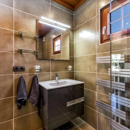 Casa Dahlgarden Pool - Jacuzzi Holiday home